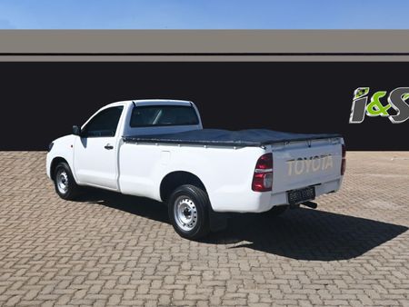 2012-Toyota-Hilux-25-D-4D-Single-Cab_1