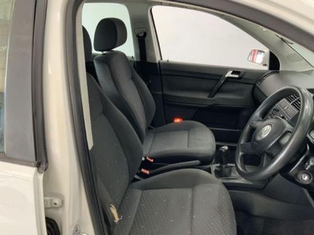 2003-Volkswagen-Polo-16-Comfortline_6