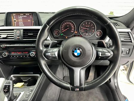 2015-BMW-3-Series-320i-M-Sport-Auto_9