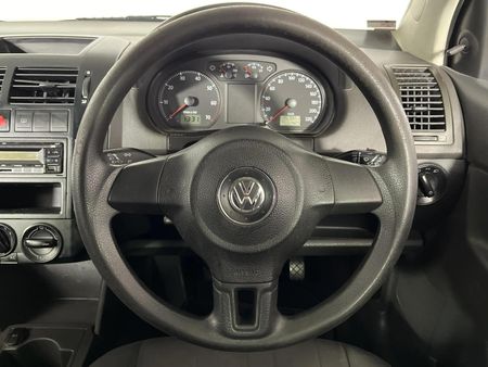 2014-Volkswagen-Polo-Vivo-16-Trendline-5-dr_11