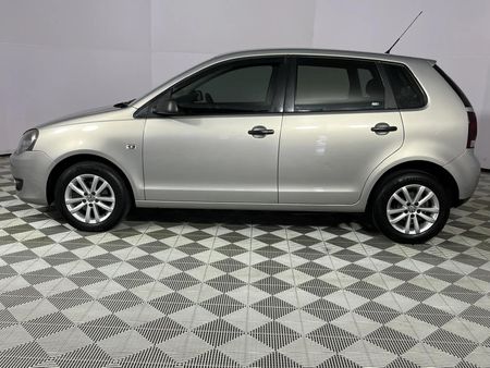 2014-Volkswagen-Polo-Vivo-16-Trendline-5-dr_16