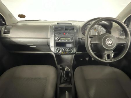 2014-Volkswagen-Polo-Vivo-16-Trendline-5-dr_1