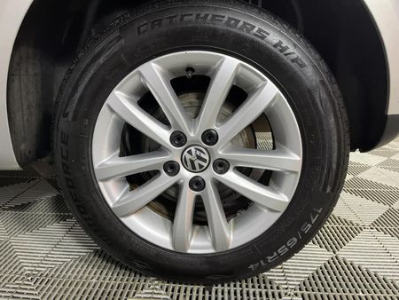 2014-Volkswagen-Polo-Vivo-16-Trendline-5-dr_6