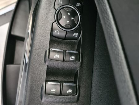 2019-Ford-EcoSport-10-EcoBoost-Titanium_13