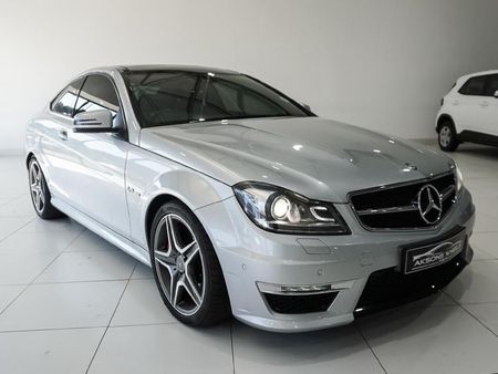 2014-Mercedes-AMG-C-Class-C63-AMG-Coupe_0