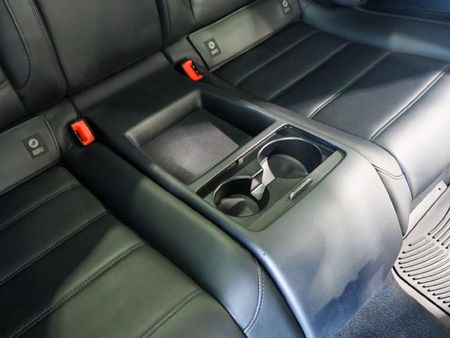 2014-Mercedes-AMG-C-Class-C63-AMG-Coupe_21