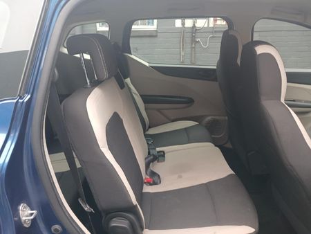 2021-Renault-Triber-10-Dynamique_10