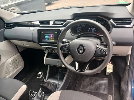 2021-Renault-Triber-10-Dynamique_8
