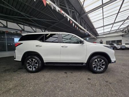 2024-Toyota-Fortuner-24-GD-6-4x4-Auto_2