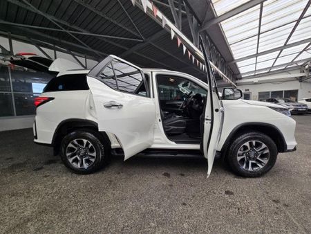 2024-Toyota-Fortuner-24-GD-6-4x4-Auto_6