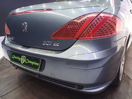 2004-Peugeot-307-CC-20_14