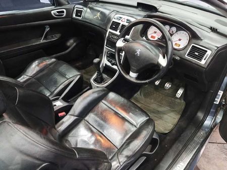 2004-Peugeot-307-CC-20_16