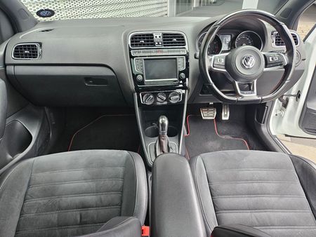 2015-Volkswagen-Polo-GTI-14-TSI-Auto_5