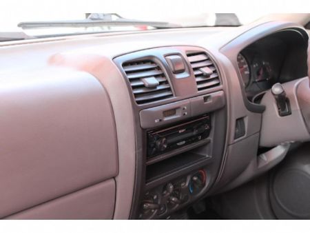 2006-Isuzu-KB-240i-Double-Cab-LE_6