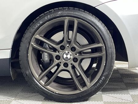 2009-BMW-1-Series-135i-Coupe-M-Sport-Auto_5