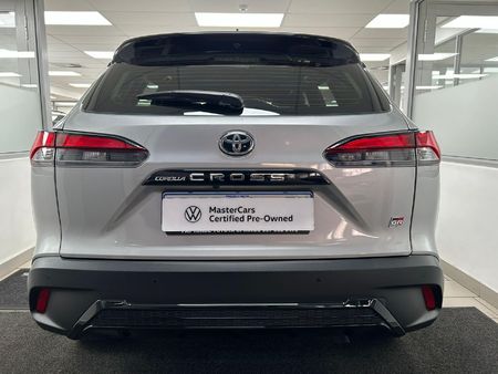 2023-Toyota-Corolla-Cross-18-GR-S_4