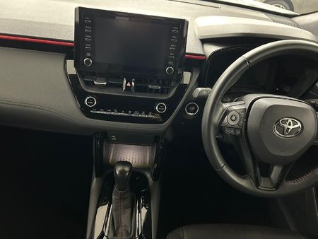 2023-Toyota-Corolla-Cross-18-GR-S_6