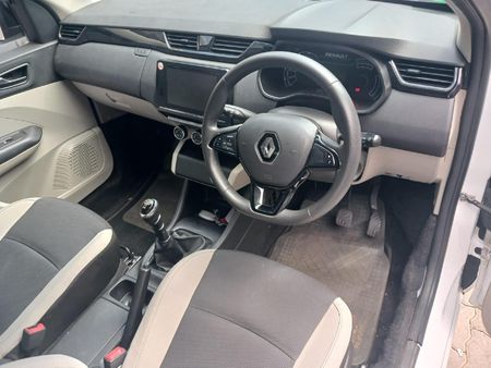 2021-Renault-Triber-10-Dynamique_7
