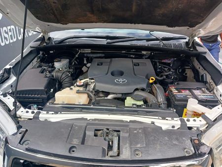 2016-Toyota-Hilux-24-GD-6-SRX-4x4-Single-Cab_9