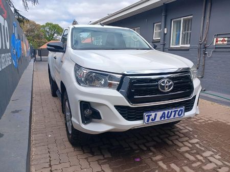 2016-Toyota-Hilux-24-GD-6-SRX-4x4-Single-Cab_2