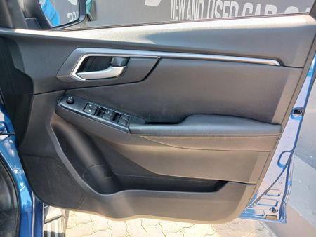 2022-Isuzu-D-Max-19-DDI-HR-LS-Double-Cab_12