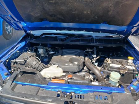 2022-Isuzu-D-Max-19-DDI-HR-LS-Double-Cab_14