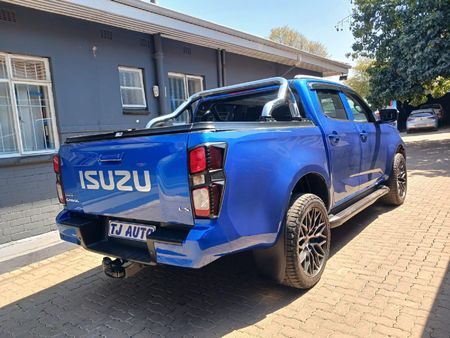 2022-Isuzu-D-Max-19-DDI-HR-LS-Double-Cab_7