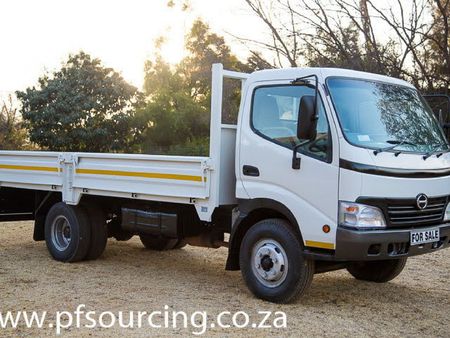 2011-Hino-300-714-Lwb-ay3-Fc-Cc_6