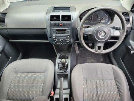 2017-Volkswagen-Polo-Vivo-GP-14-Trendline_8