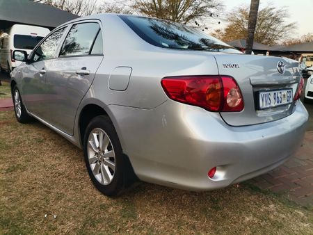 2010-Toyota-Corolla-16-Professional_6