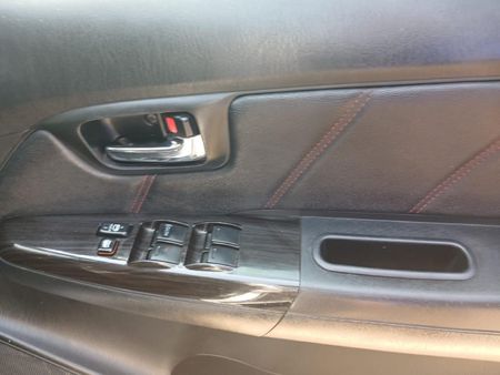 2015-Toyota-Fortuner-30-D-4D-Raised-Body-Auto_11