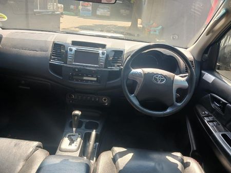 2015-Toyota-Fortuner-30-D-4D-Raised-Body-Auto_7