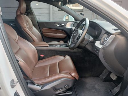 2018-Volvo-XC60-D5-Momentum-Auto-AWD_9