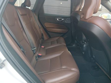 2018-Volvo-XC60-D5-Momentum-Auto-AWD_11
