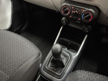 2024-Suzuki-Ignis-12-GL_8