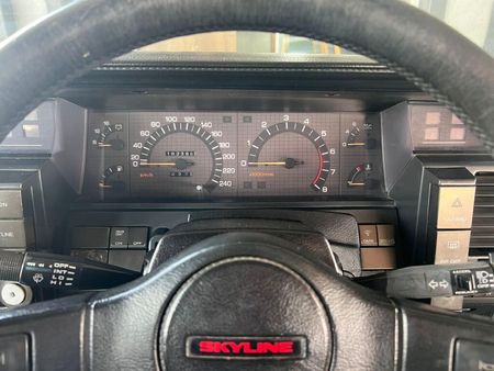 1989-Nissan-Skyline-30-SGLi-Auto_11