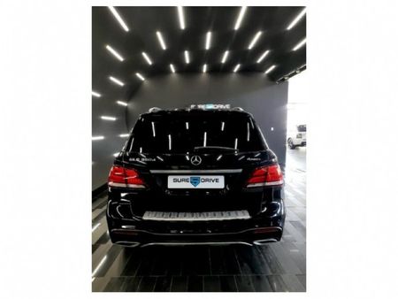 2017-Mercedes-Benz-GLE-350d-4Matic_11