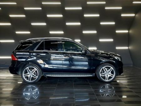 2017-Mercedes-Benz-GLE-350d-4Matic_13