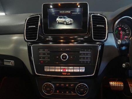 2017-Mercedes-Benz-GLE-350d-4Matic_17