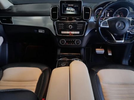 2017-Mercedes-Benz-GLE-350d-4Matic_19