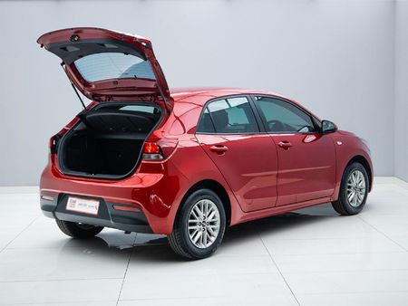 2022-Kia-Rio-12-LS-5-dr_5