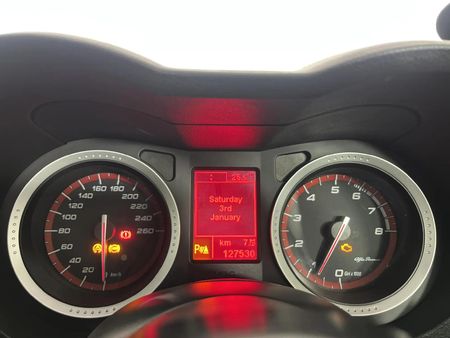 2012-Alfa-Romeo-159-1750-TBi-Ti_2