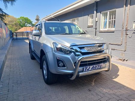 2015-Isuzu-KB-300-D-Teq-LX-4x4-Double-Cab_1