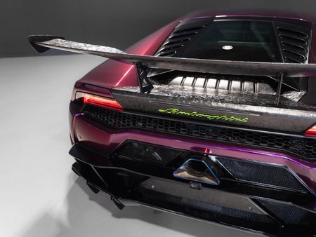 2017-Lamborghini-Huracan-LP610-4_16
