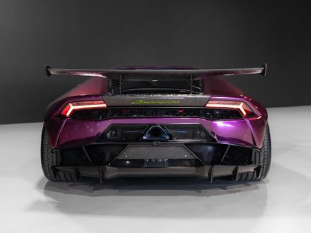 2017-Lamborghini-Huracan-LP610-4_23