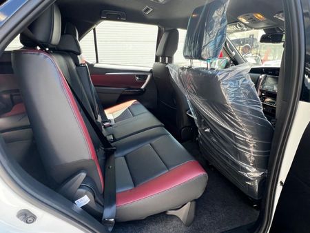 2024-Toyota-Fortuner-28-GD-6-VX-Auto-mHev_10