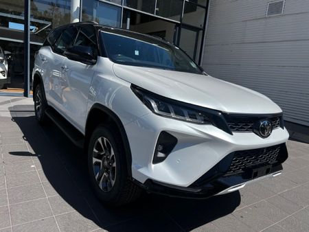 2024-Toyota-Fortuner-28-GD-6-VX-Auto-mHev_2