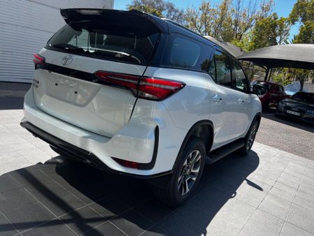 2024-Toyota-Fortuner-28-GD-6-VX-Auto-mHev_5