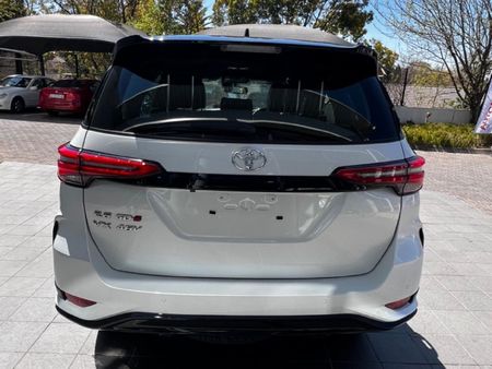 2024-Toyota-Fortuner-28-GD-6-VX-Auto-mHev_7