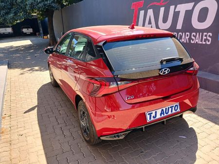 2024-Hyundai-i20-12-Motion_3